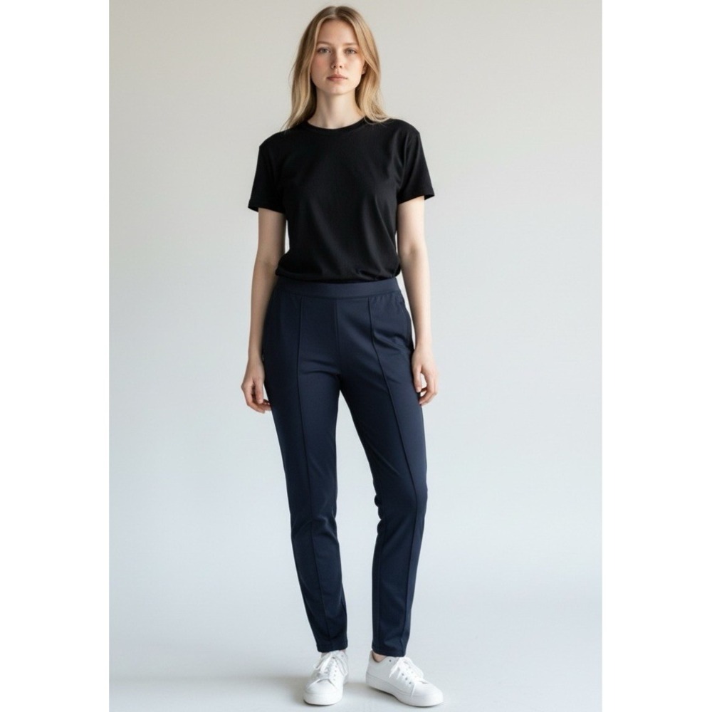Athleta Women's 10P Petite Vienna Slim Pant Dark Navy EUC Inseam 28"